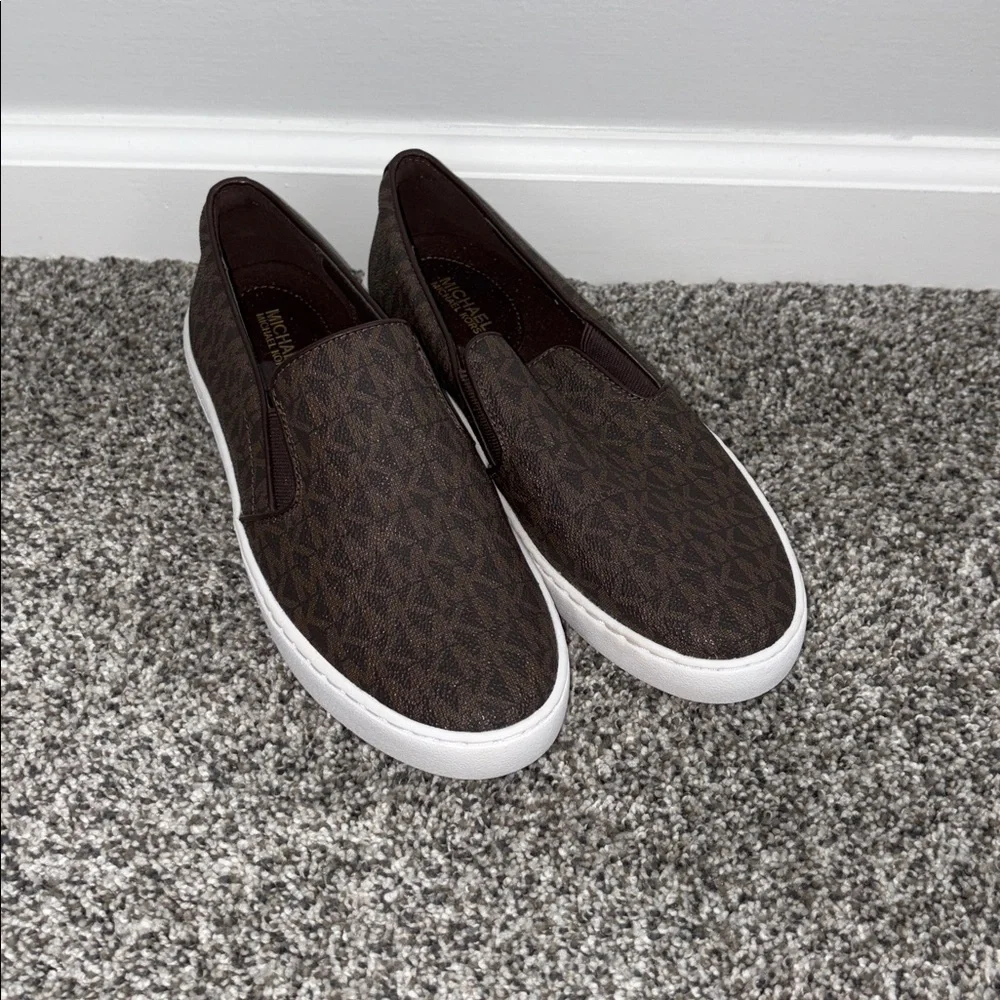 MICHAEL Michael Kors Keaton Logo Slip-On Sneakers in Brown